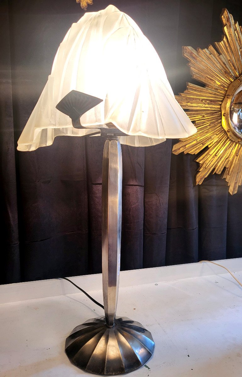 Degue Lamp In Molded Glass