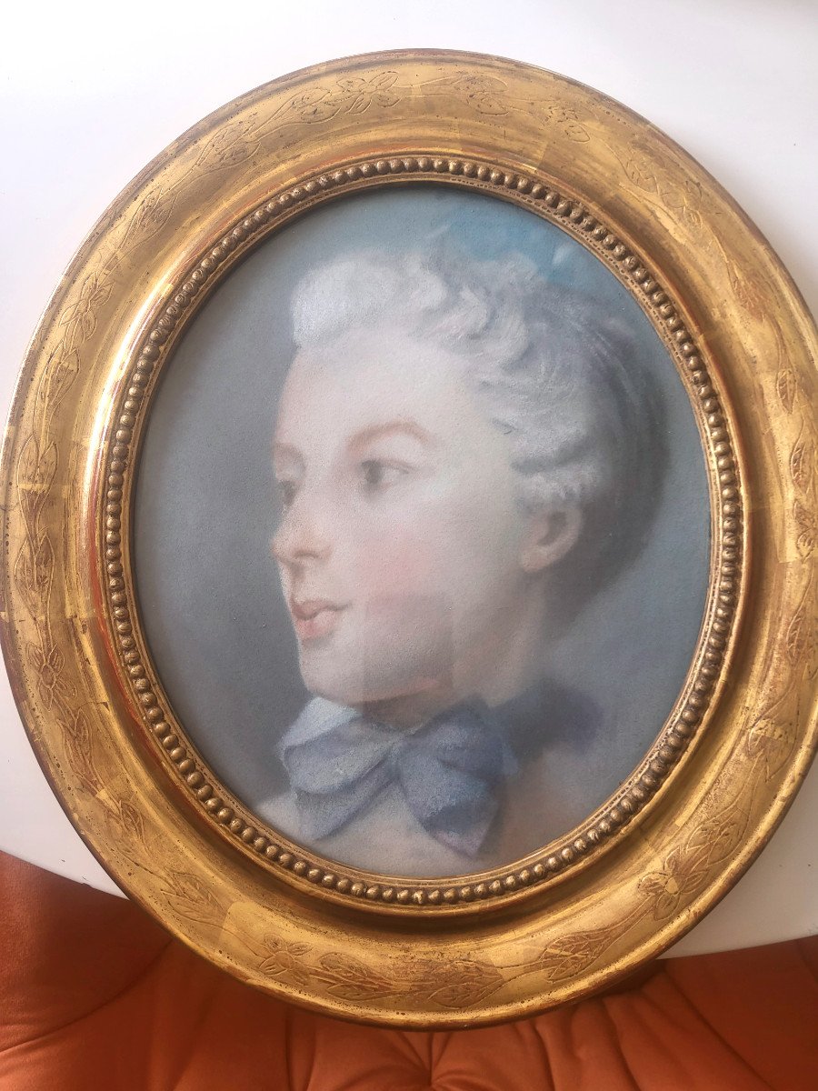 Pastel, Oval Portrait Of A Young Man Of Quality - 19th Century-photo-4