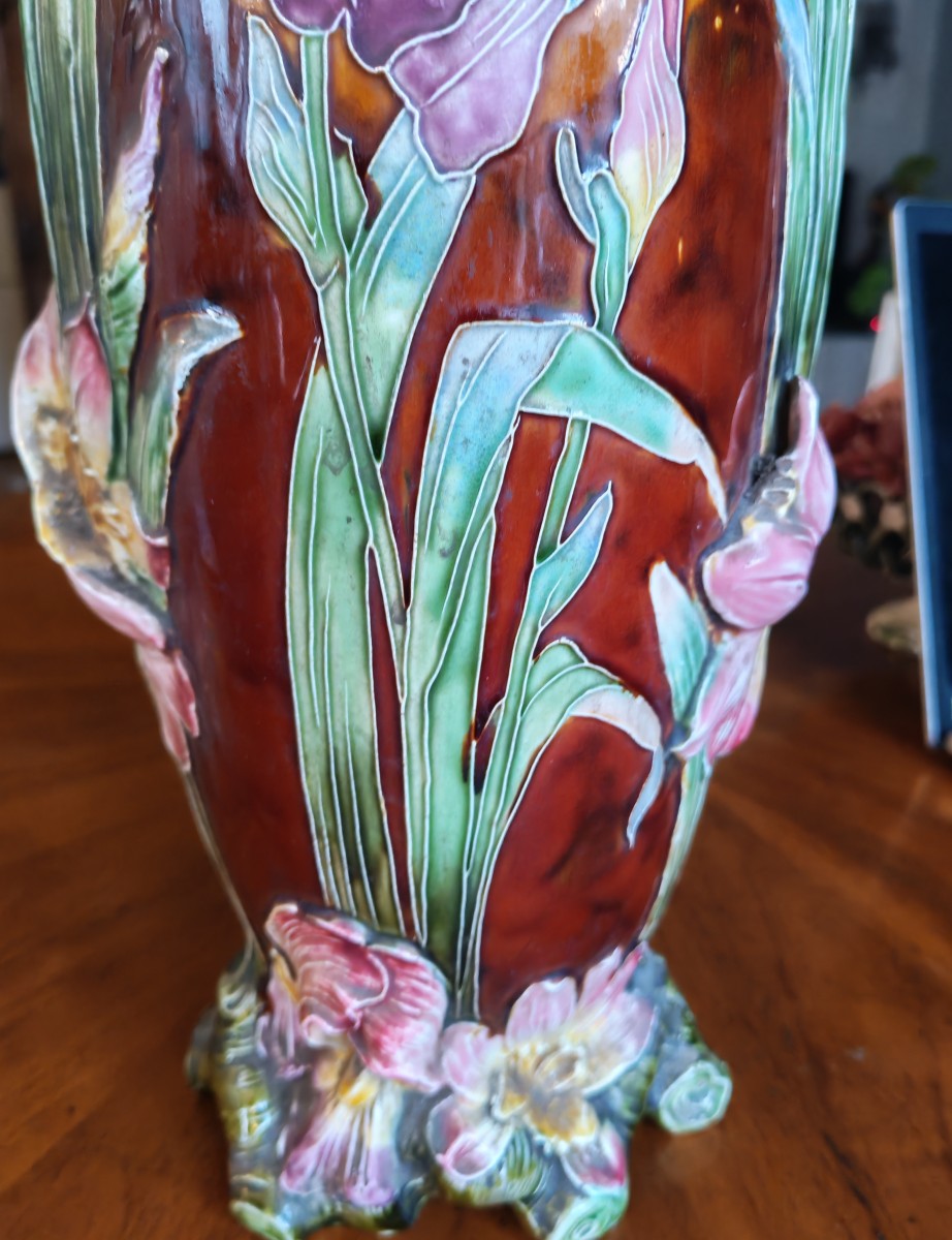 Pair Of Large French Continental Iris Vases - 20th Century (1900)-photo-1