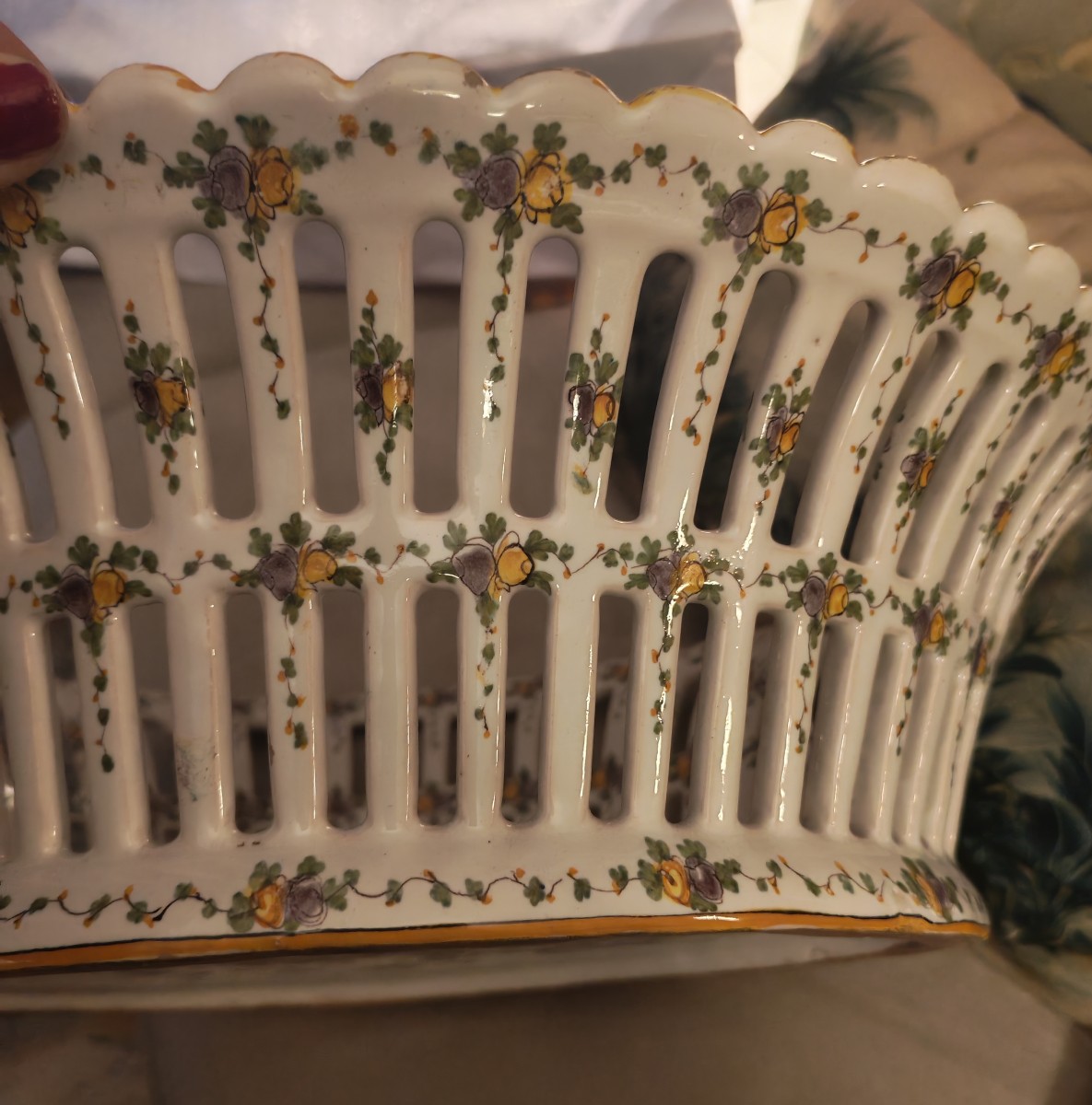 Corbeille ajourée en faïence  fine signée Émile Tessier Malicorne 1880-photo-2