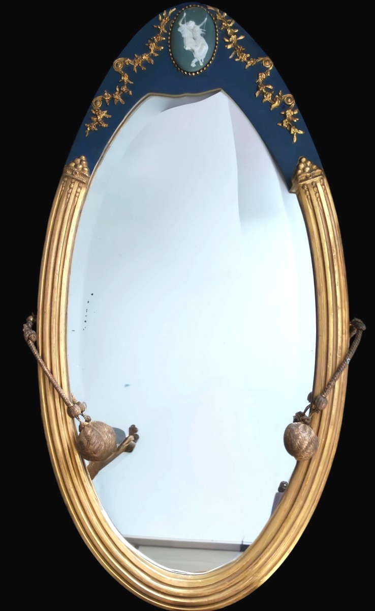 Miroir oval biseauté victorien, cadre bois dorure à la feuille d origine wedgewood, Art Deco