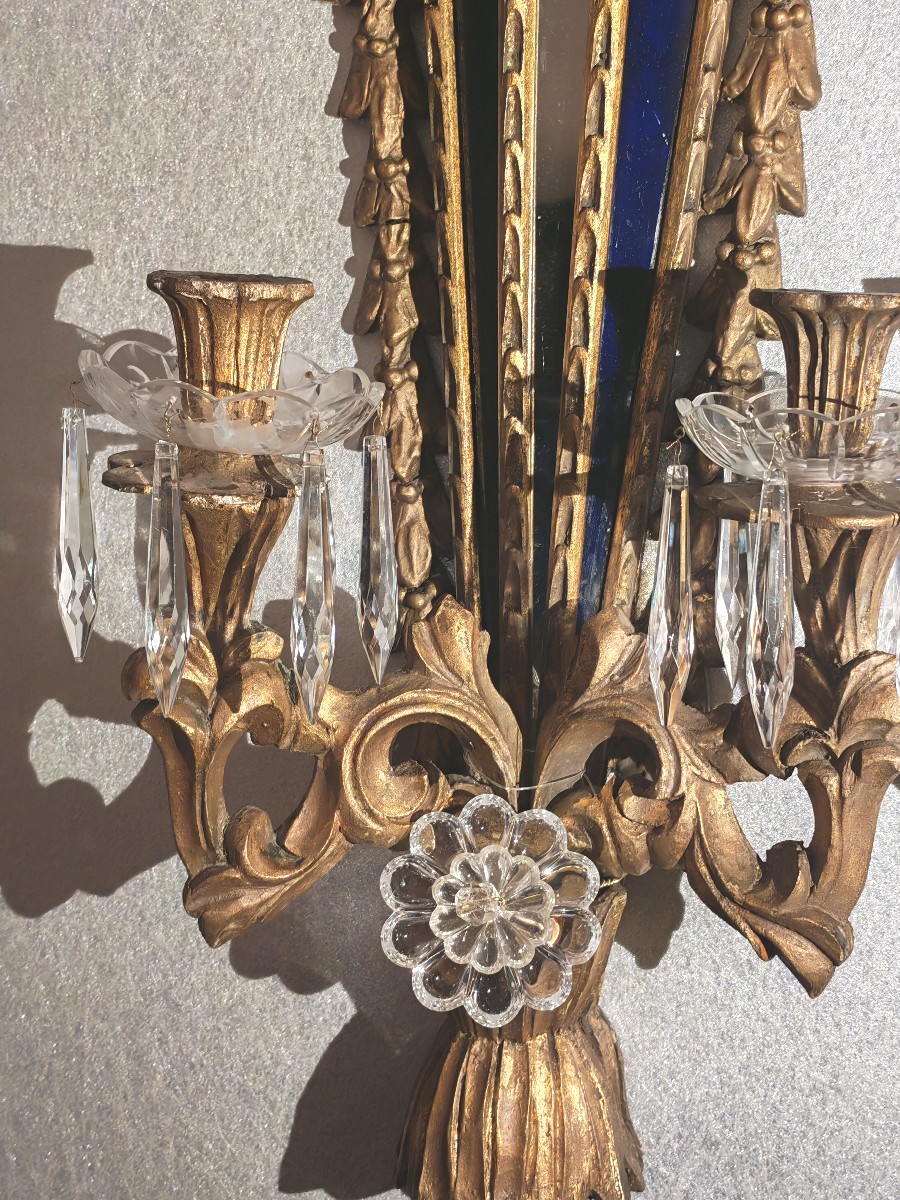 Pair Of Large Italian Wall Sconces In Carved Giltwood, Venetian Blue Glass - 19th Century -photo-3