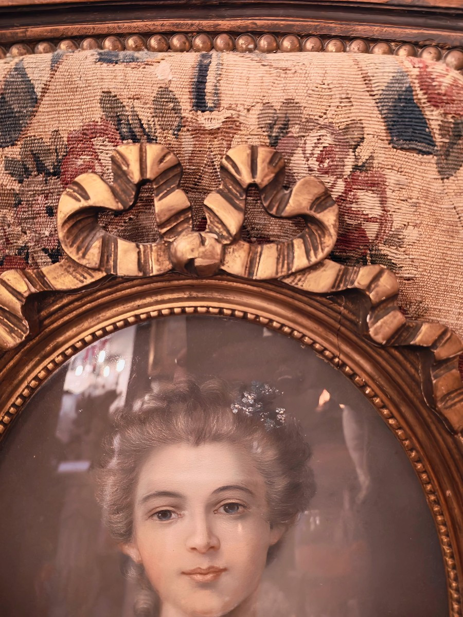 Pastel représentant une jeune fille, cadre en bois doré, belle patine, style Louis XVI-XVIIIeme-photo-2