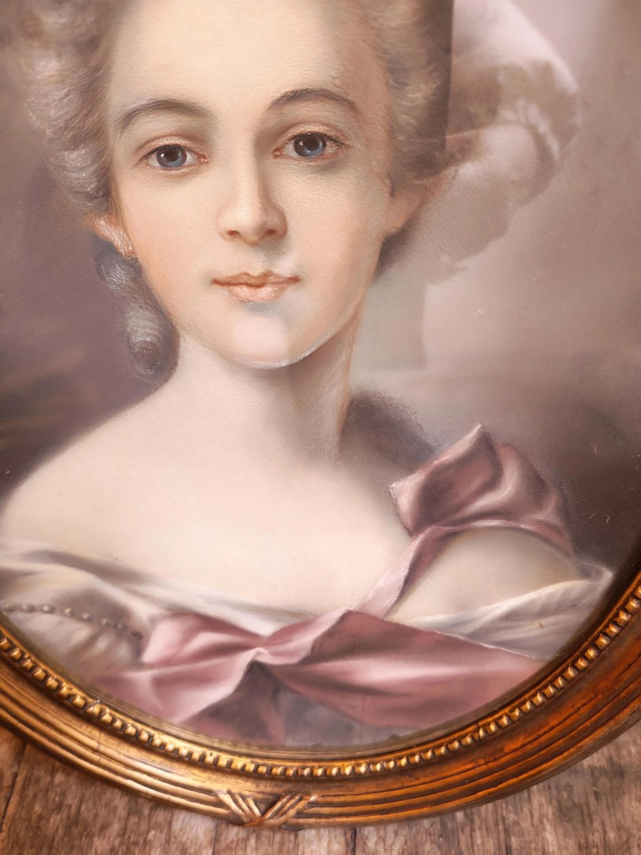 Pastel représentant une jeune fille, cadre en bois doré, belle patine, style Louis XVI-XVIIIeme-photo-3
