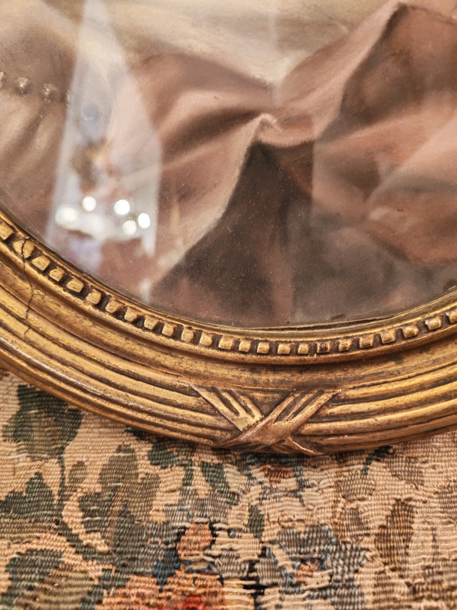 Pastel représentant une jeune fille, cadre en bois doré, belle patine, style Louis XVI-XVIIIeme-photo-1