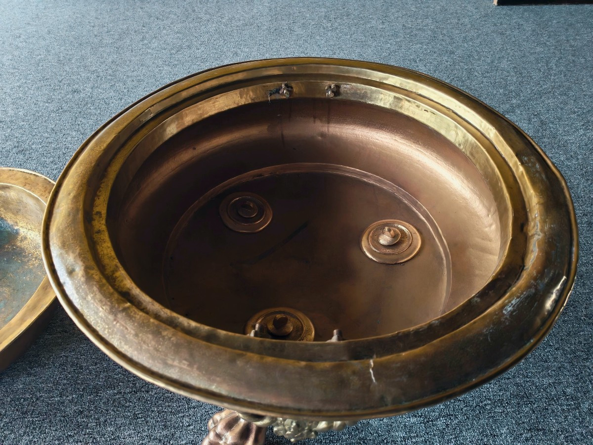 Imposing Copper Brazier With Lion's Paw From The 19th Century-photo-2