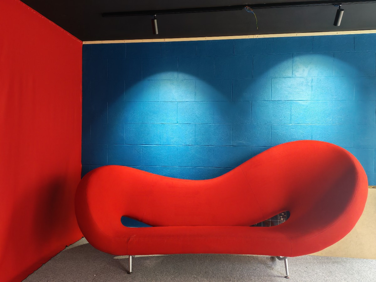 Very Large Contemporary Victoria And Albert Sofa, Designed By Ron Arad For Moroso, 20th Century