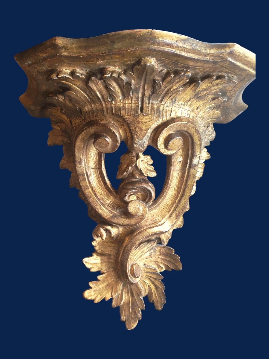 Importante console d applique XVIIIeme dorure a la feuille d or
