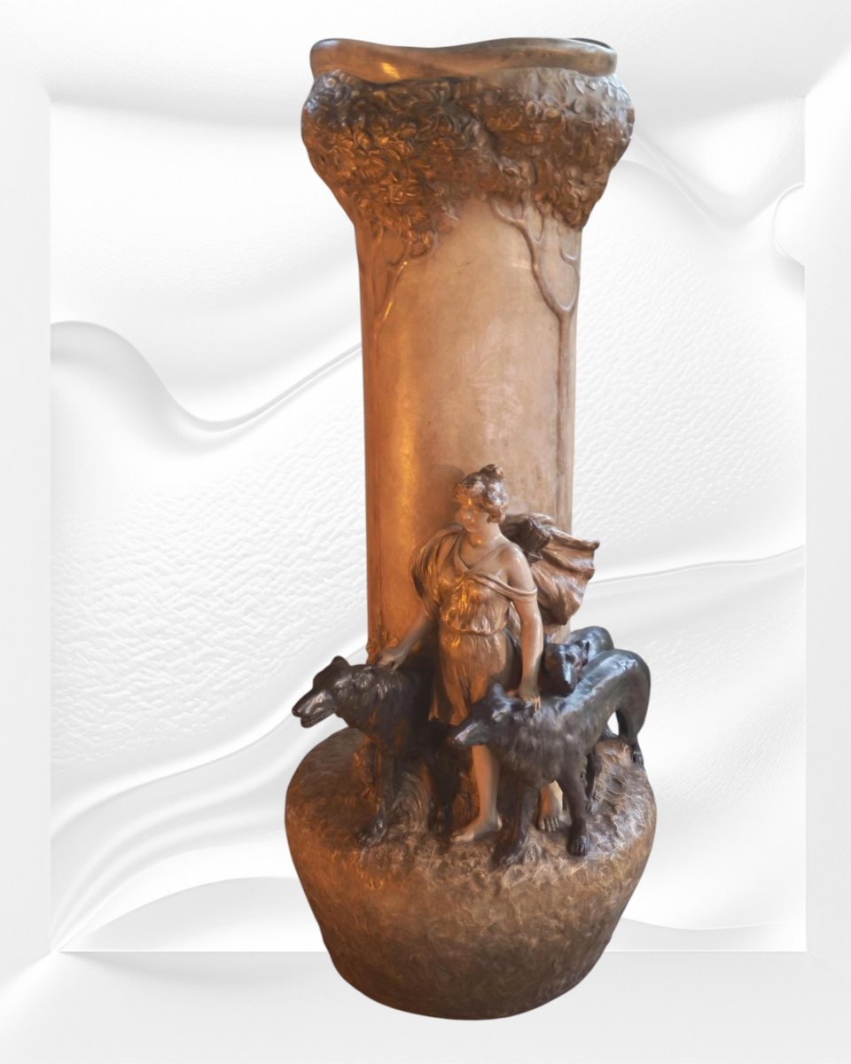 Vase monumental Art nouveau en terre cuite  goldcheider 