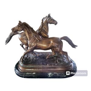 Sculpture Of Horses In Regulate Brace Signed By Charles Walton