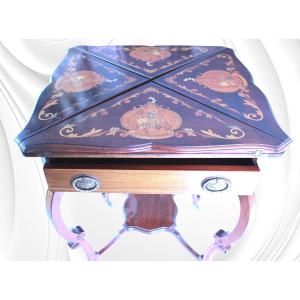 Table à jeux mouchoirs, marqueterie, époque Edwardienne 