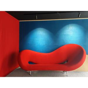 Très grand canapé contemporain Victoria and Albert, dessiné par Ron Arad pour Moroso XXeme