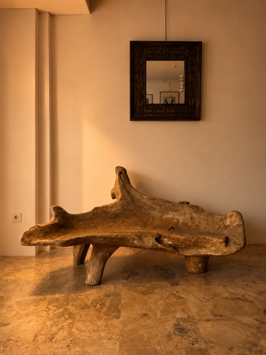 Banc sculptural en chêne massif
