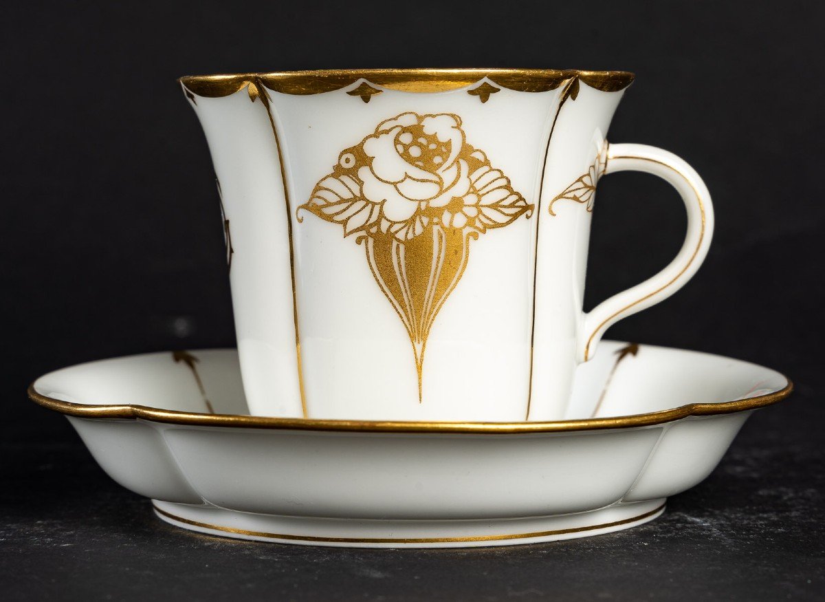 Tasse Sèvres Art Déco (1930 )   blanche et or