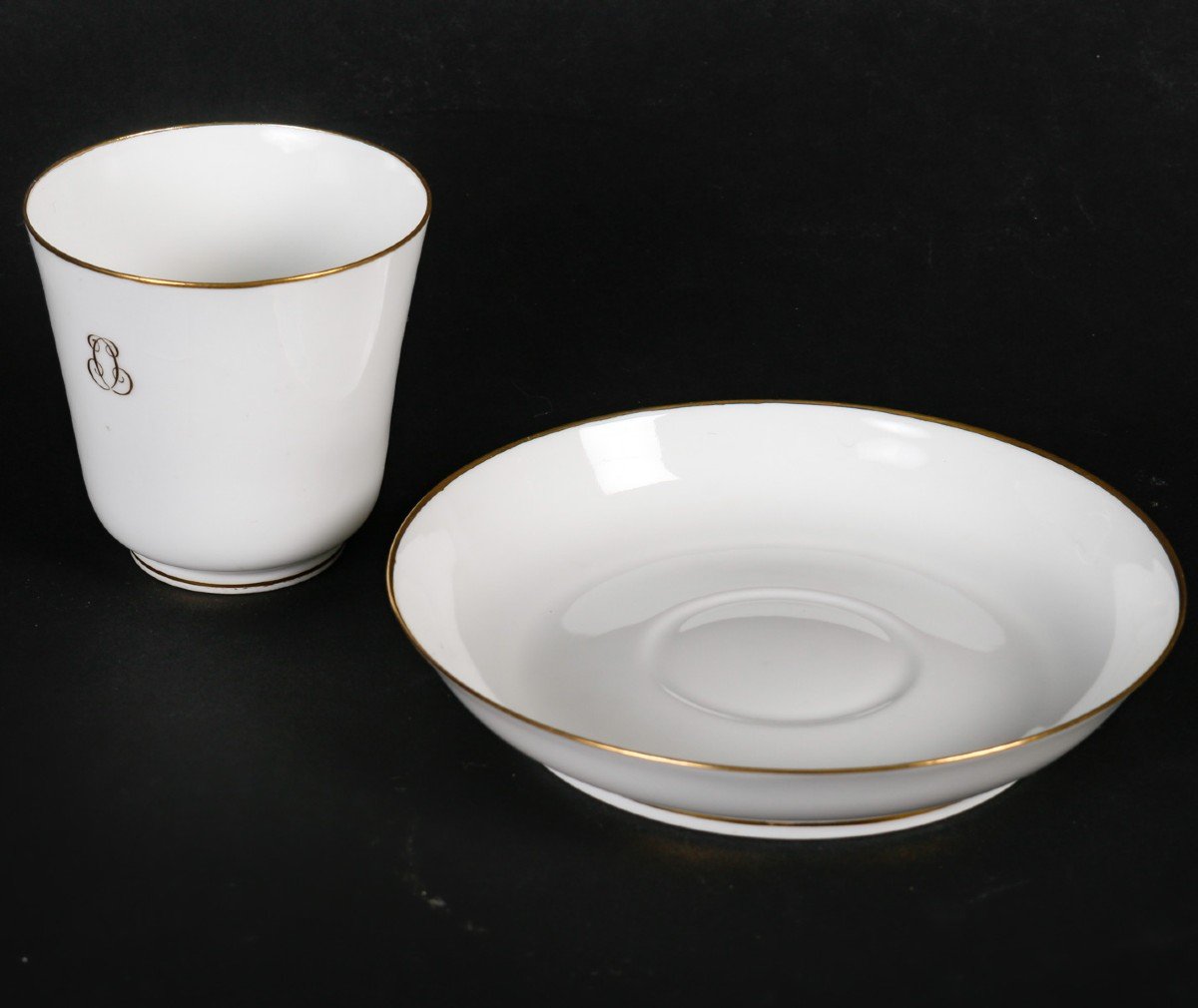 Tasse Sèvres blanche et or 1860-photo-3