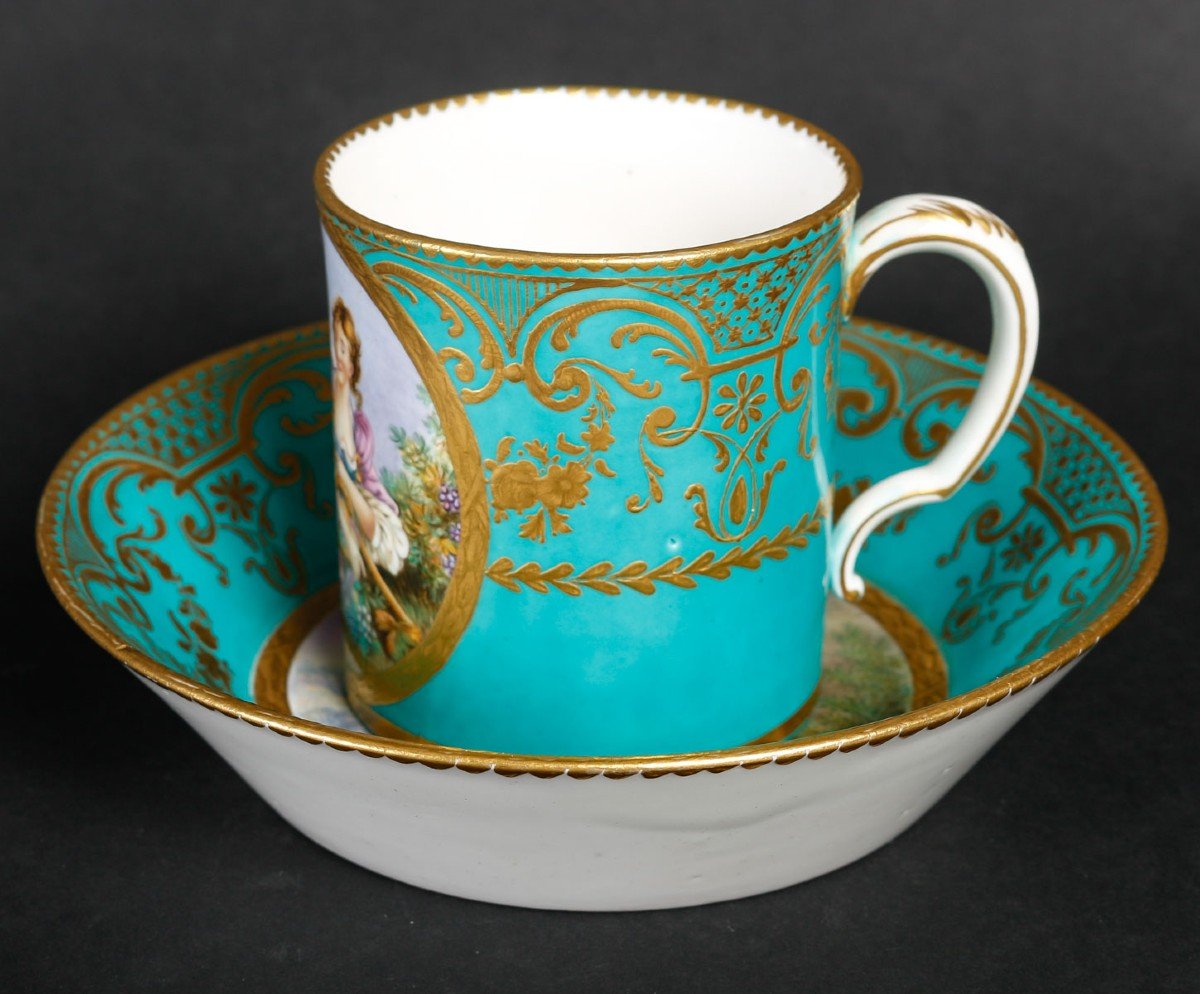 Tasse " scène galante aux raisins" pâte tendre Sèvres-photo-3