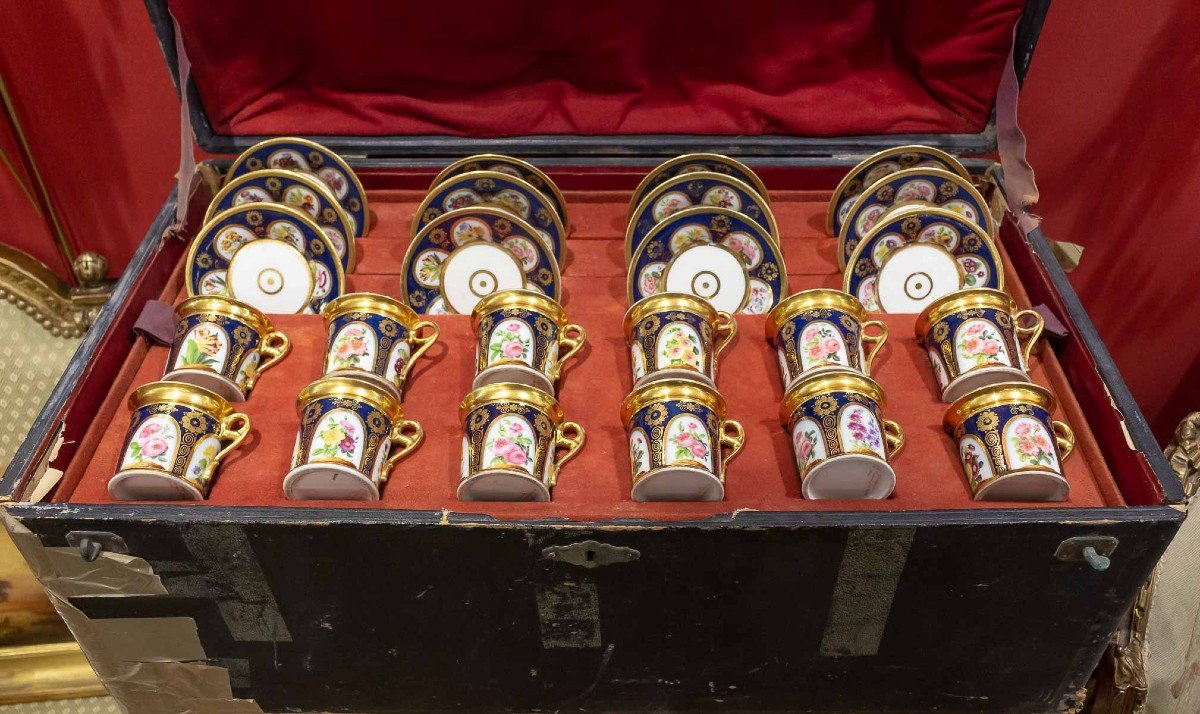 12 Cups + 1 Coffee Maker: Paris 1810 "désarnaux At The Crystal Staircase In Paris"-photo-4