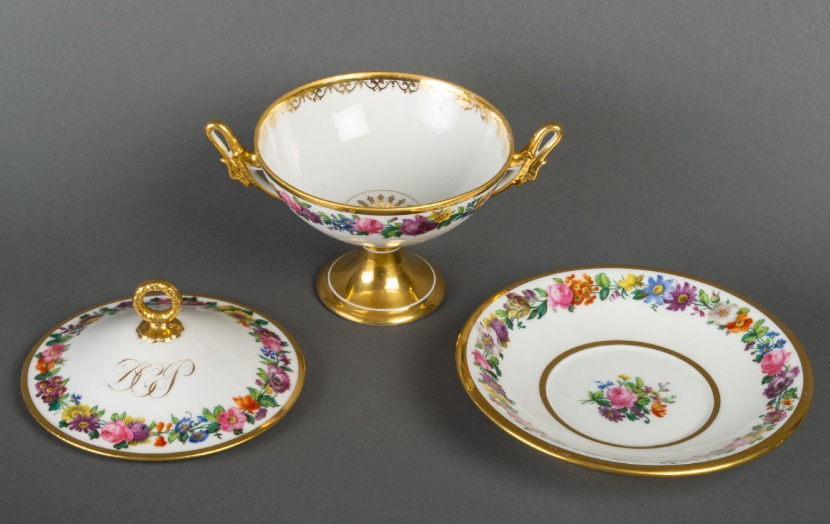 Paris Porcelain Bezel With Flower Crowns (19th Century)-photo-2