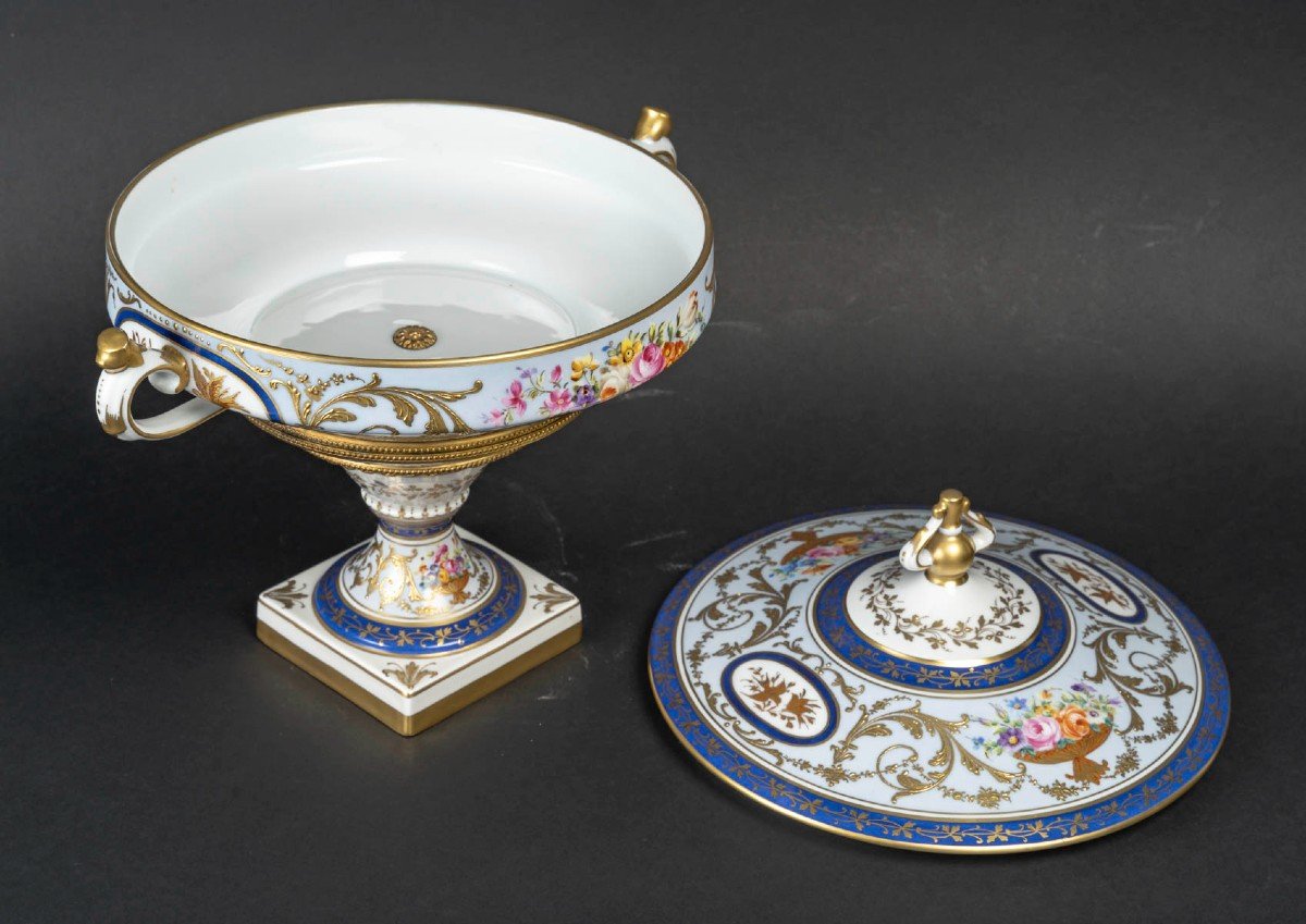 Le Tallec: “large Baron Jourdan Bleu Covered Cup On Foot” Covered-photo-4
