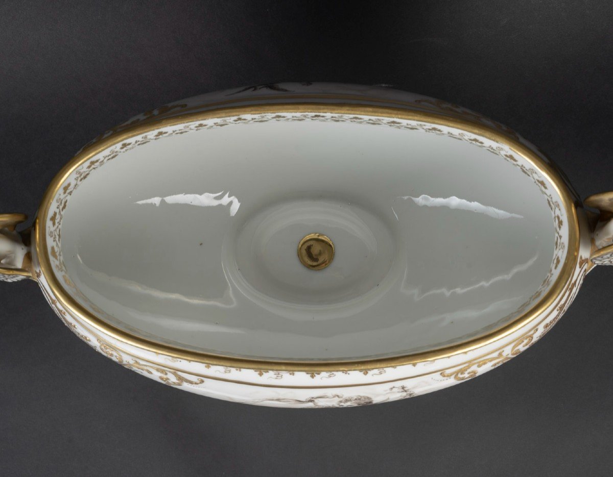 Le Tallec Paris  " Grande  Coupe aux Angelots Grisée  à la Manière de Boucher"-photo-4