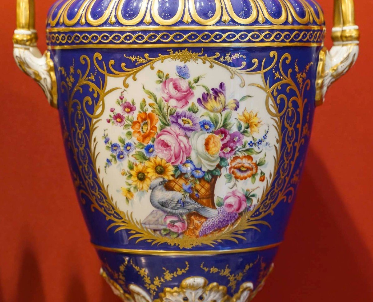 Le Tallec "pair Of Very Large Covered Sèvres Blue Pots" With 18th Century Flower Patterns-photo-3