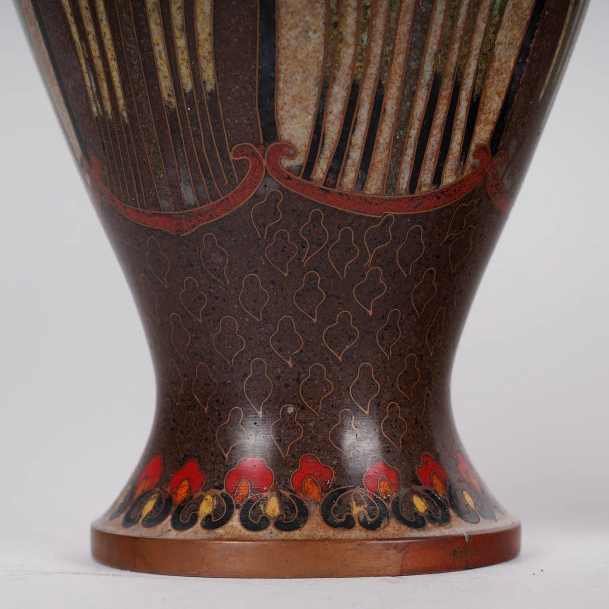 Paire de Vases Cloisonnés marrons et rouges aux Lotus( milieu XXéme )-photo-1