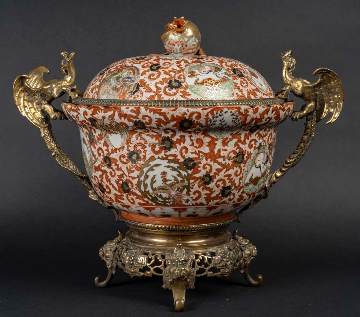 Coupe couverte  " Japon époque Meiji (1868/1912 )