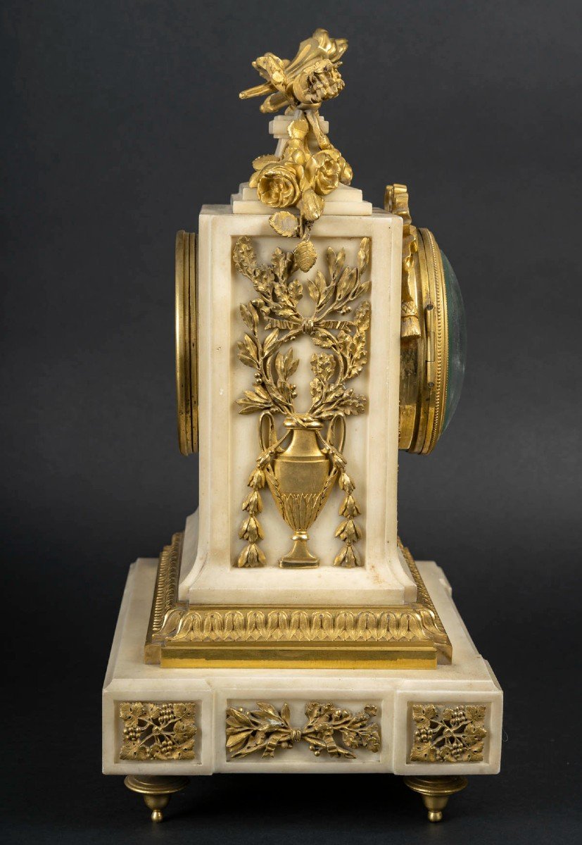 Pendule Borne  "Charles Le Roy à Paris  St  Louis XVI ( Blanche et Or )-photo-1
