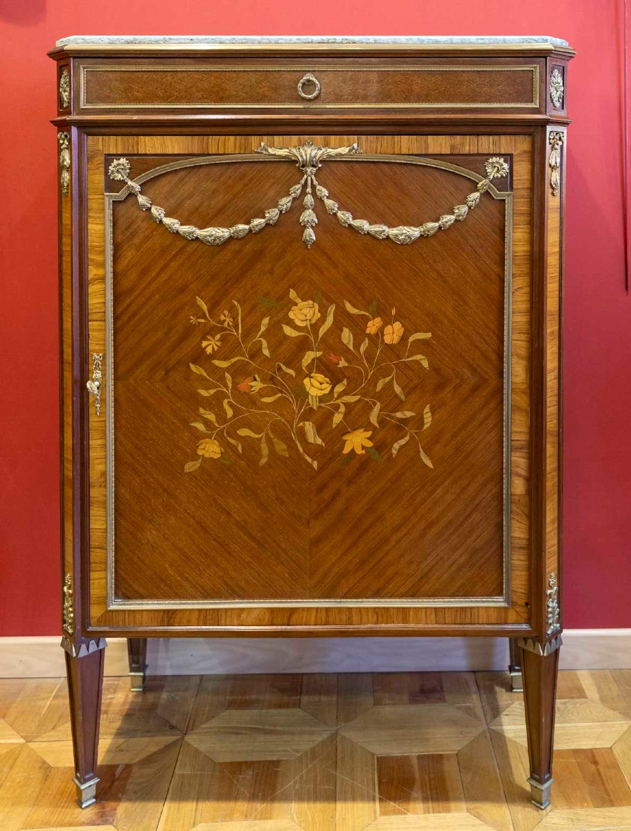 Inlaid Support Height Furniture