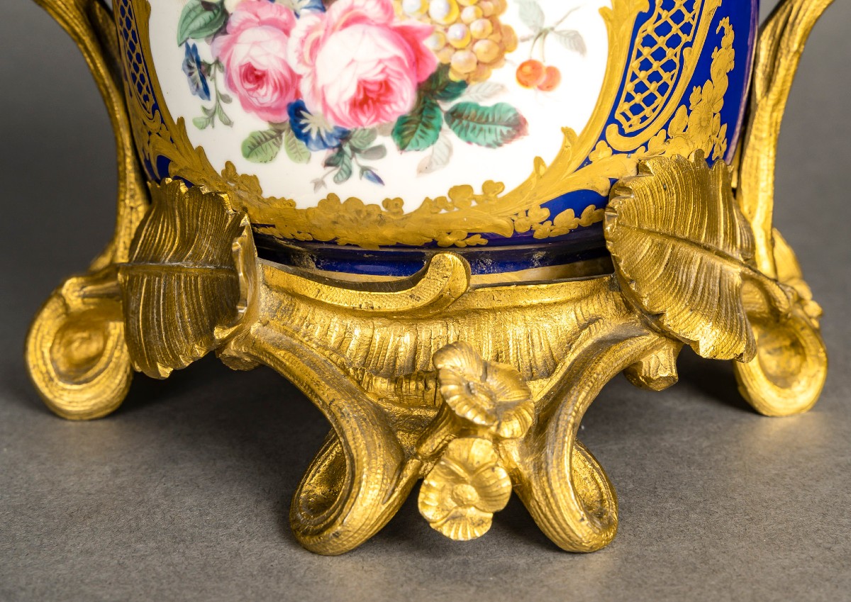 Covered Pot In Sèvres Blue Porcelain And Gilded Bronze, 19th Century-photo-6