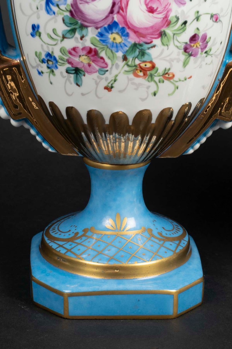 Pair Of Celestial Blue Covered Vases At. Le Tallec Paris-photo-3