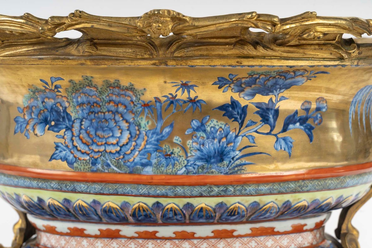 Large Blue And Gold Cup With Peonies And Dragons, 19th Century-photo-1
