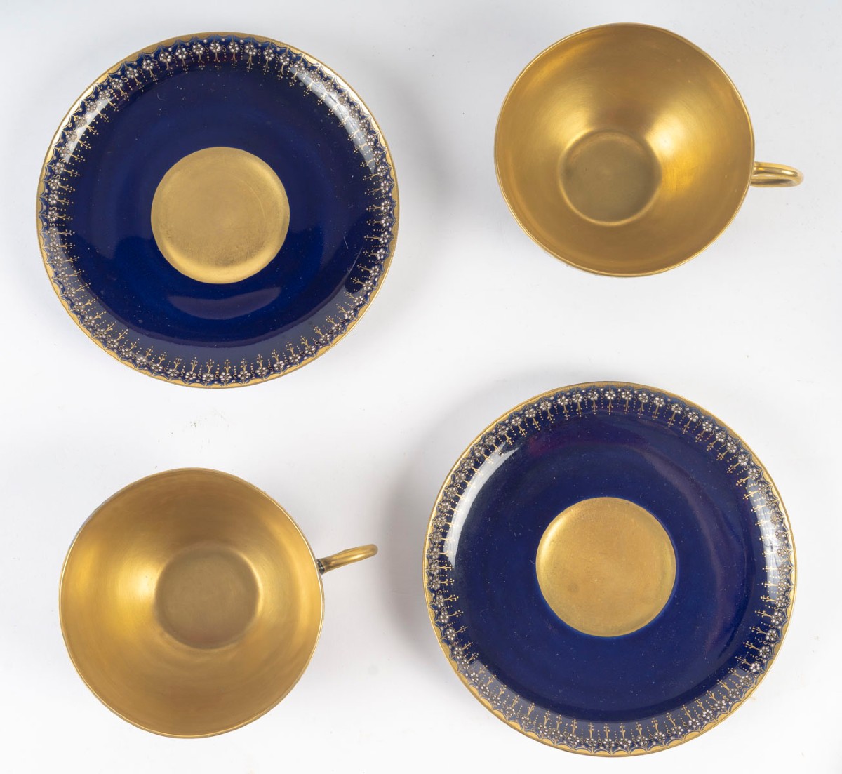 Tête à Tête Bleu De Sèvres Et Or Enamelé à Couronne De Baron "tours" 19th Century France-photo-1