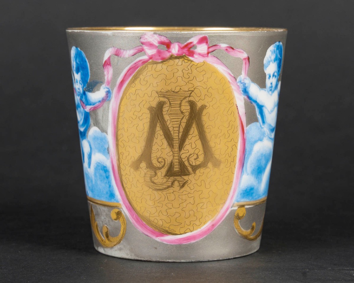 19th Century Porcelain Trembleuse Putti Cup-photo-4