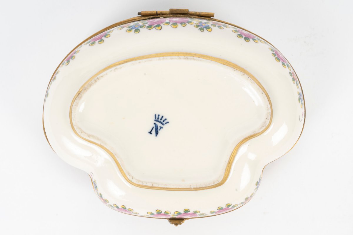 Grand Coffret à Bijou " Naples " Femme à sa toilette (  fin XIX  )-photo-7