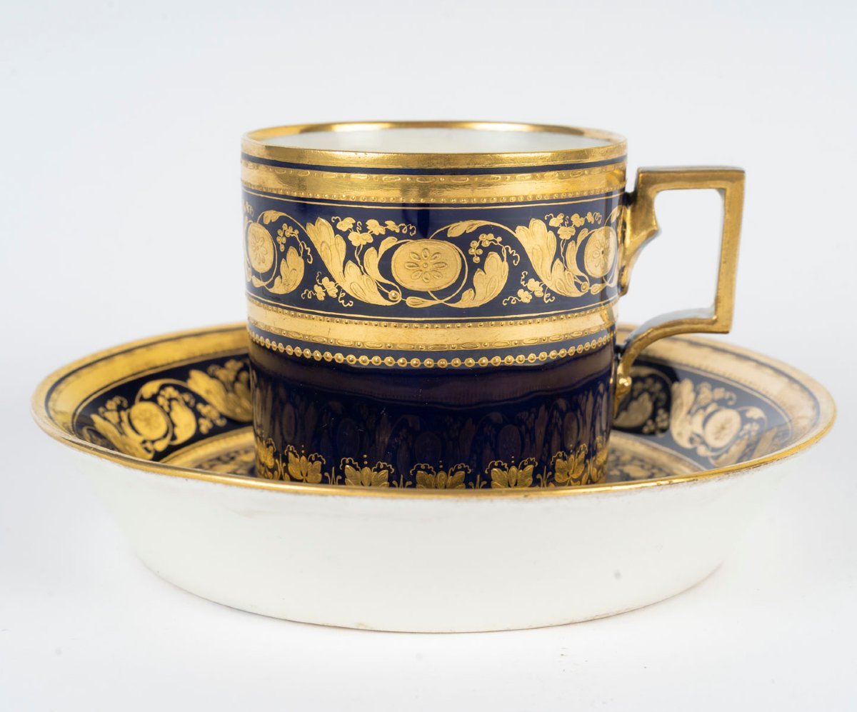 Tasse Bleu de four et Or  (fin XVIII ) "Vienne "