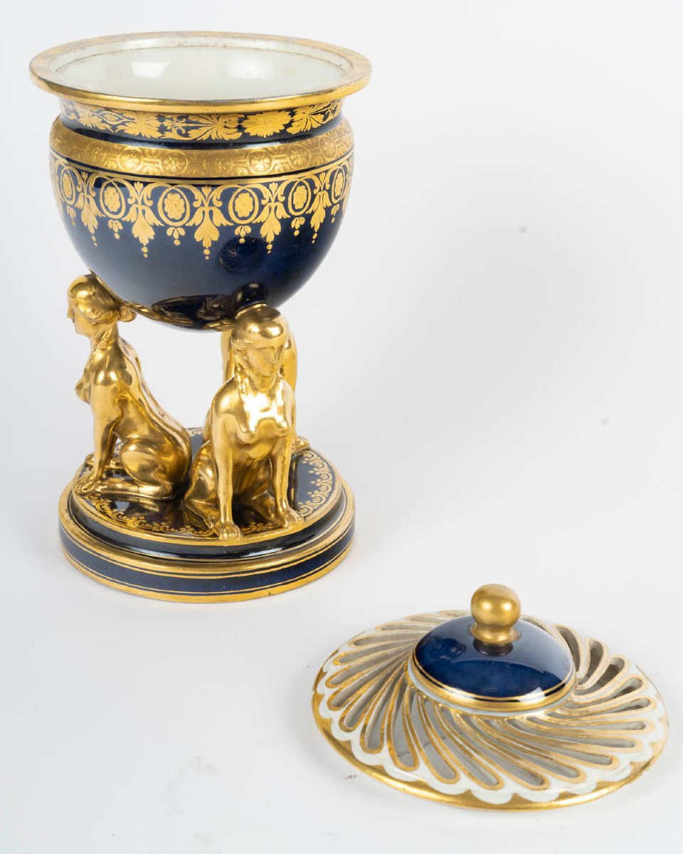 Lidded Bowl With Three Sphinxes, Vienna, 1810-photo-3