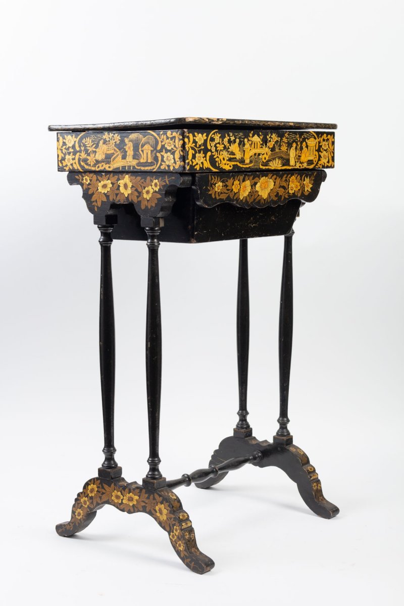 19th Century Black Lacquer And Gold Table-photo-4