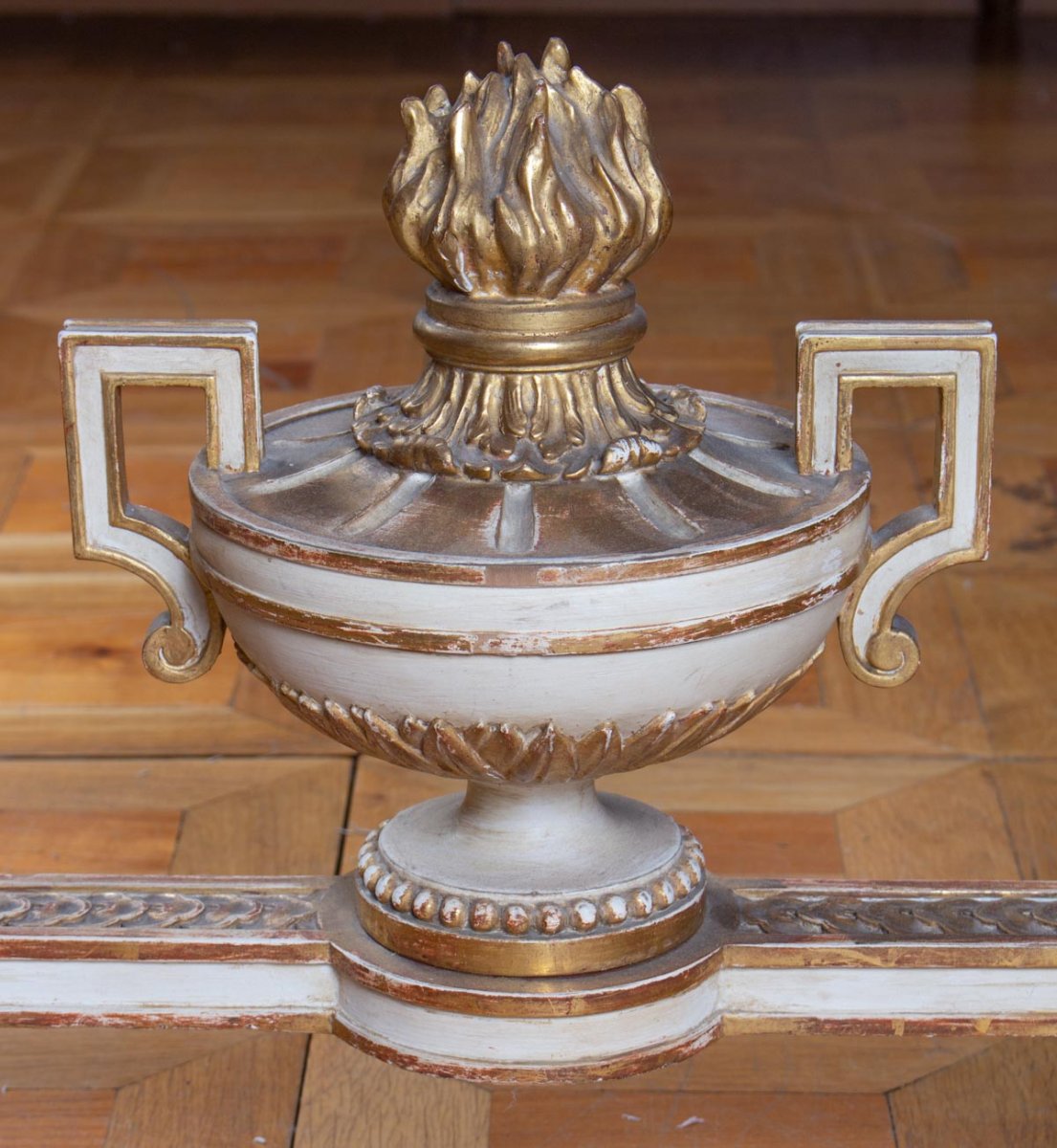 Large White And Gold Table (or Console) St. Louis XVI-photo-2