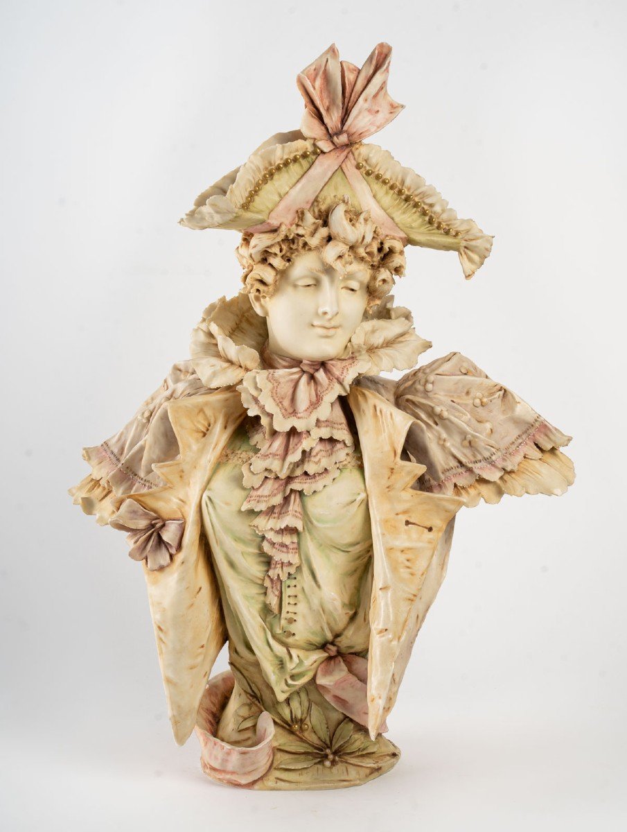 Biscuit Bust: An Elegant In A Hat (art Nouveau 1900)