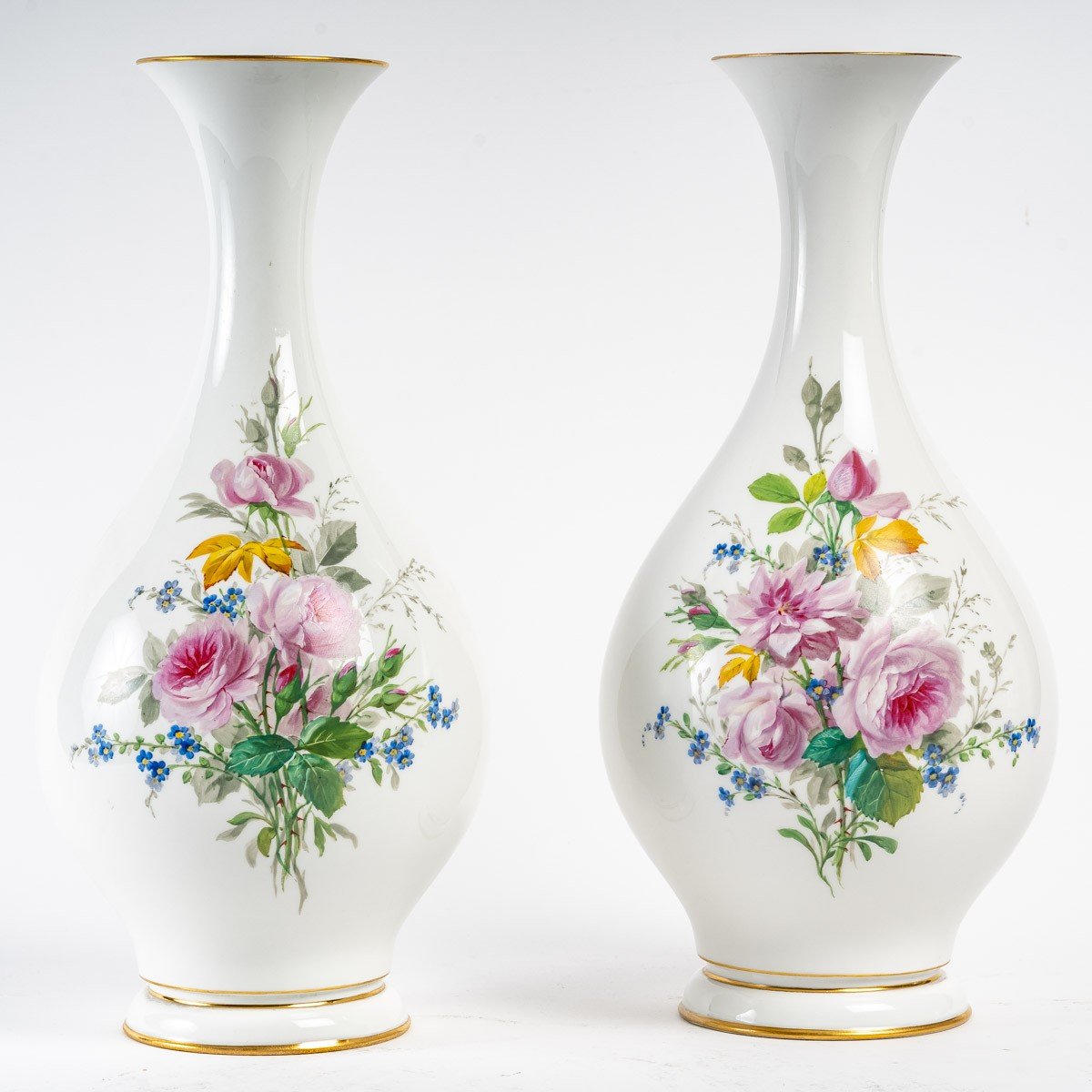 Paire de Vases à décor de Roses et Myosotis   " Blanc de Sèvres 1866"