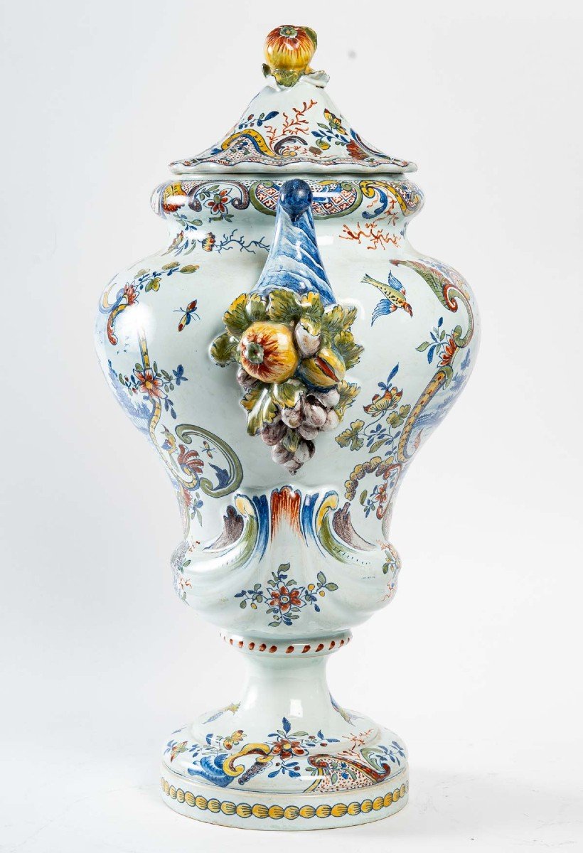 Eighteenth "delft" Covered Pot-photo-5