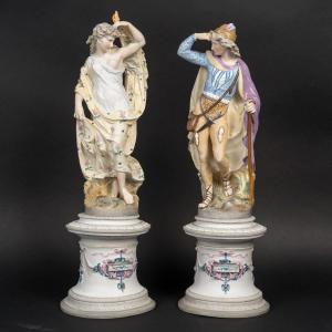 Couple en biscuit polychromes  " Limoges  1860 "