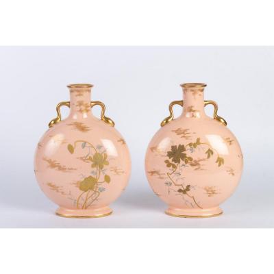 Paire de Vases Royal Worcester    XIXème
