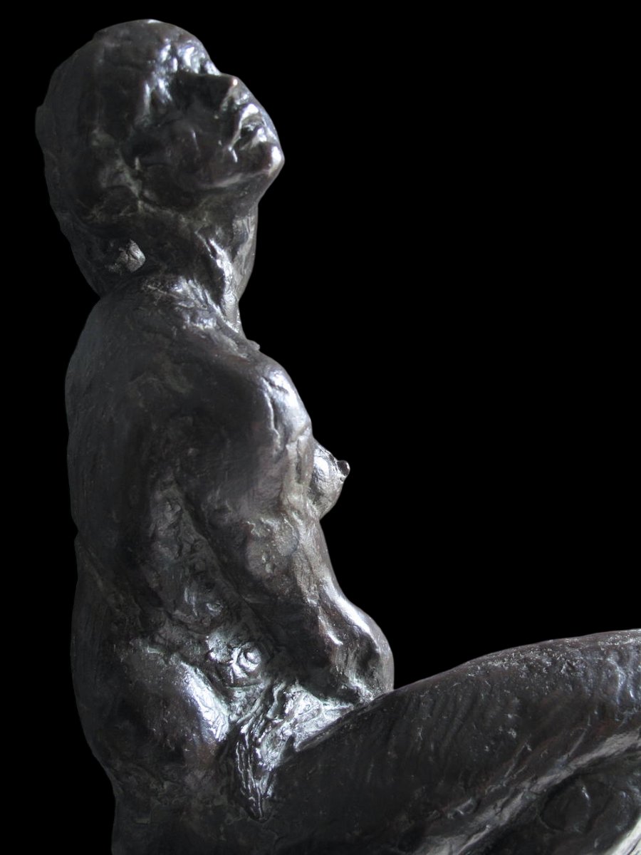 A Commanding Embrace, Vigorous Modeling – Bronze Cast-photo-3