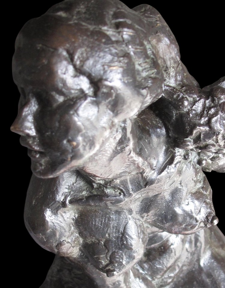 A Commanding Embrace, Vigorous Modeling – Bronze Cast-photo-3