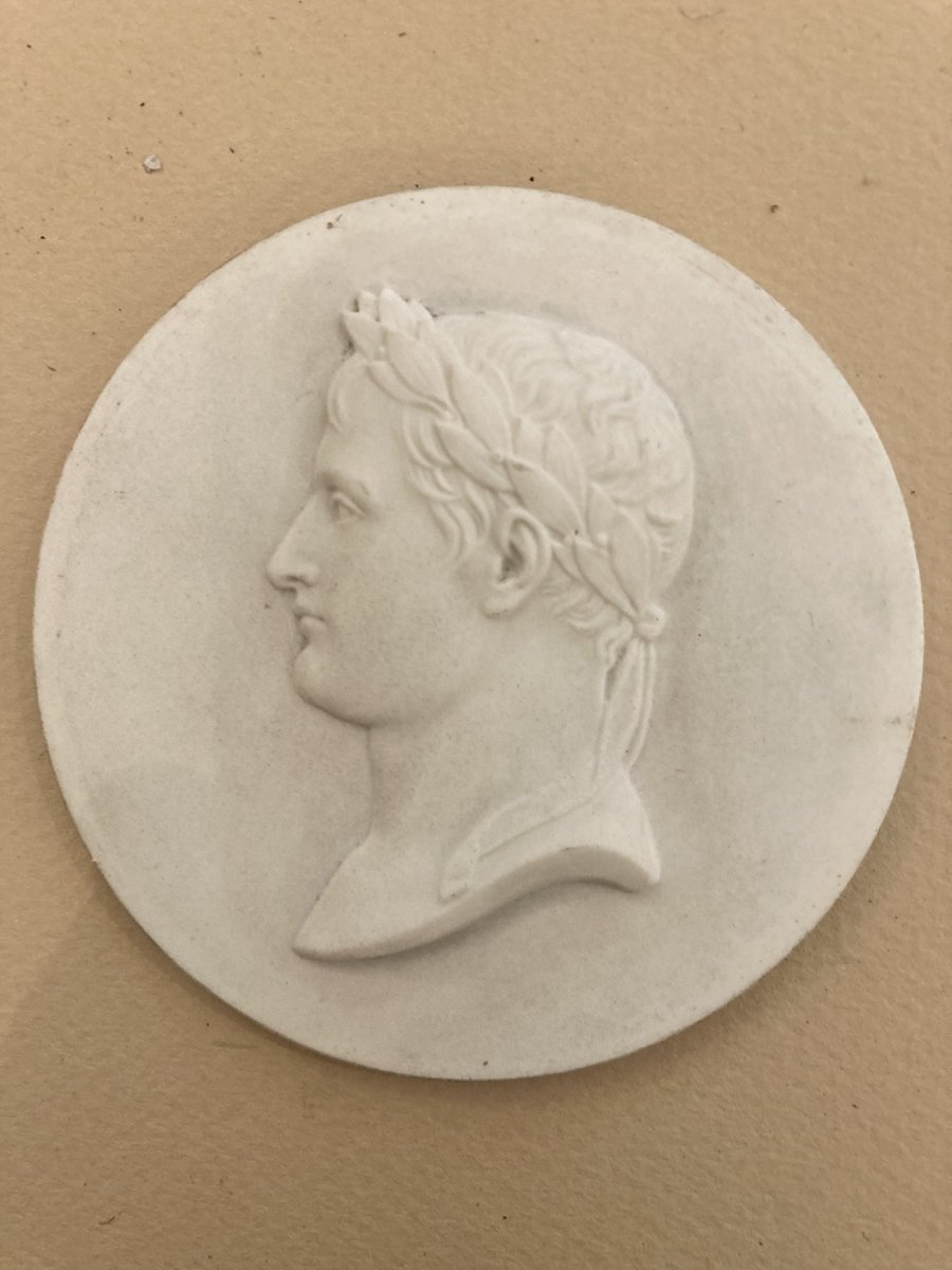 Medallion Depicting Napoleon-photo-2