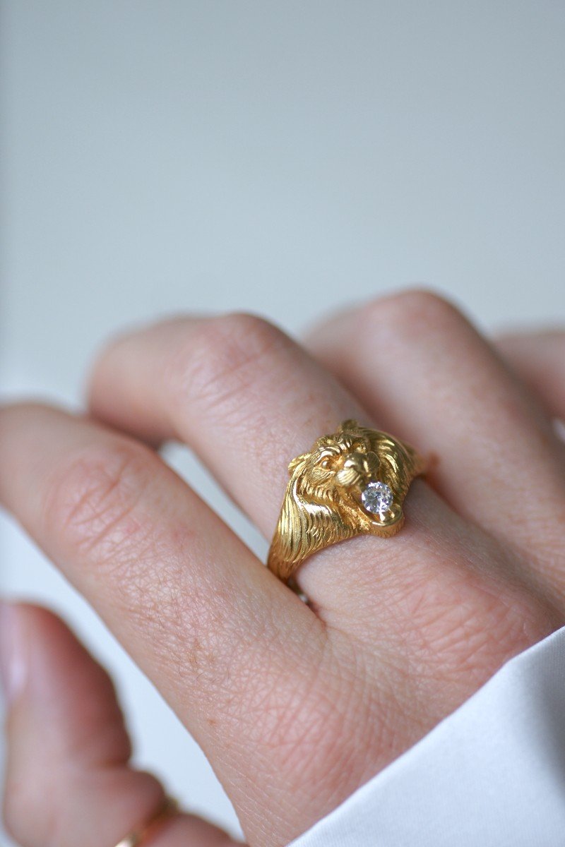 Bague Ancienne Chevalière Lion Or Jaune Et Diamant-photo-2