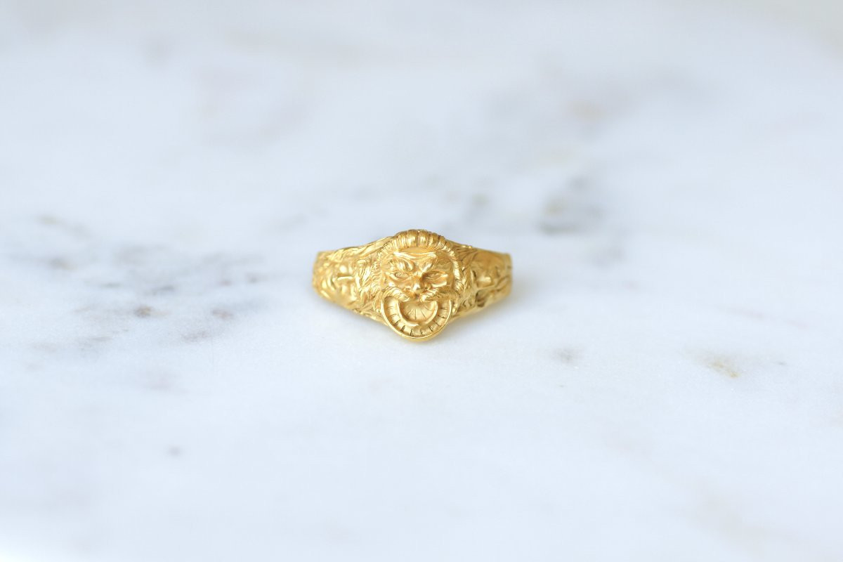 Antique Bacchus And Bacchante Scarf Clasp In Yellow Gold-photo-2