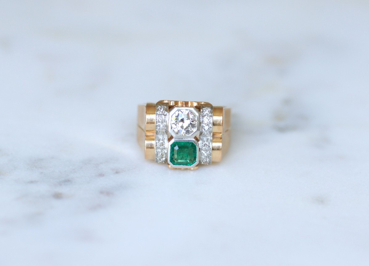 Bague Tank Emeraude Colombienne et Diamants sur Or Rose et Platine
